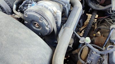 96-05 Chevy Suburban Power Steering Pump With Mount Bracket Oem 5.7L