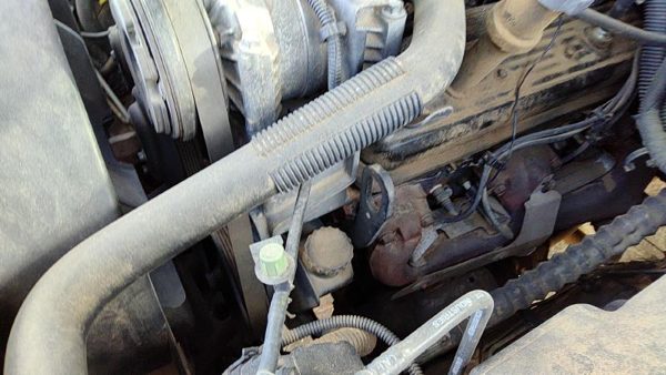 96-05 Chevy Suburban Power Steering Pump With Mount Bracket Oem 5.7L — photo 6
