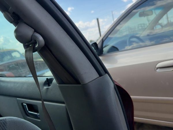 2000-2007 Ford Taurus Driver Left B-Pillar Trim Panel Oem — photo 3
