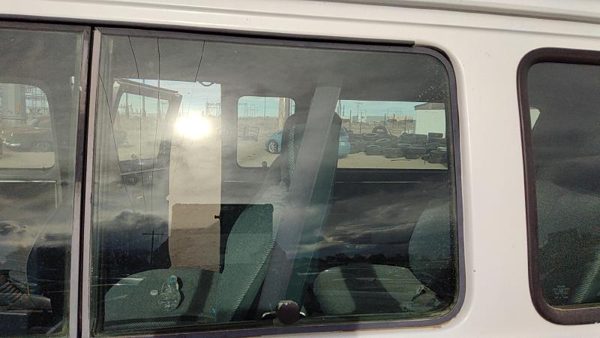 1972-1996 Gmc Van 3500 Driver Left Rear Side Window Rearward Glass Oem Back — photo 2