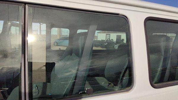 1972-1996 Gmc Van 3500 Driver Left Rear Side Window Rearward Glass Oem Back — photo 4