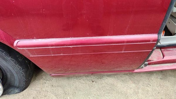 95-02 Eldorado Passenger Right Rear Moulding On Quarter Panel Crimson Red 86U — photo 1