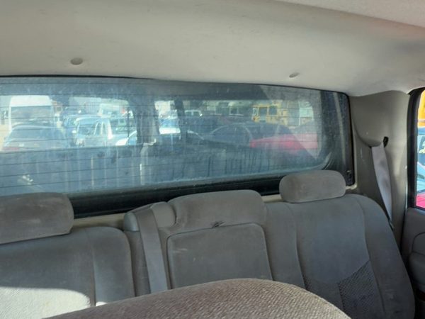 1999-2007 Chevy Silverado 2500 Back Glass Rear Window Oem 15198872 — photo 1