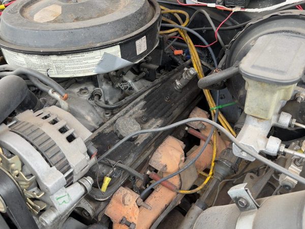 1988-1995 Chevrolet K1500 Driver Valve Cover 5.7L — photo 3