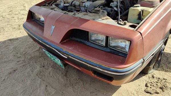 1985-1988 Pontiac Sunbird Front Bumper Cover Assembly Oem Brown 10054945 — photo 3