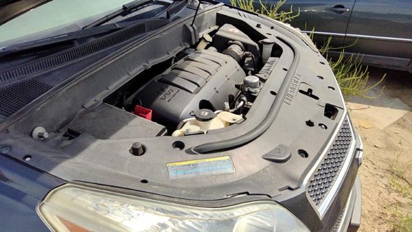 09-17 Chevy Traverse Top Plastic Cover Above Radiator Support Upper Sight Shield — photo 2