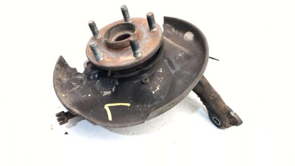 1985-1986 Toyota Camry Driver Left Front Spindle Steering Knuckle With Wheel Hub — photo 2