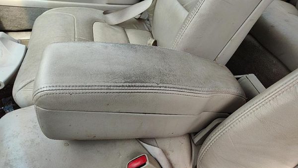97-99 Cadillac Deville Center Console Arm Rest Assembly 2 Piece Oem 152 Neutral — photo 1