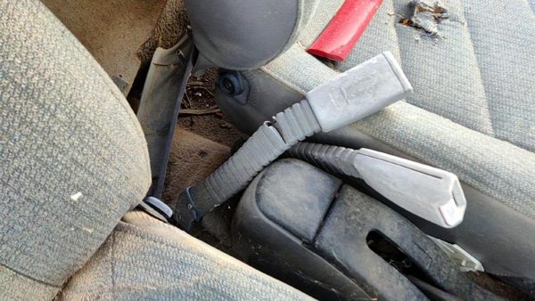 94-97 Ford Aspire Passenger Right Front Seat Belt Buckle Receiver Oem Gray — photo 2