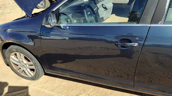 2006 Volkswagen Jetta Front Door LH Blue — photo 4