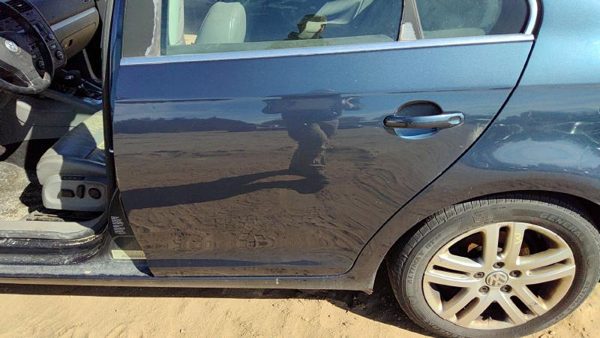 2006 Volkswagen Jetta Rear Door LH Blue — photo 3