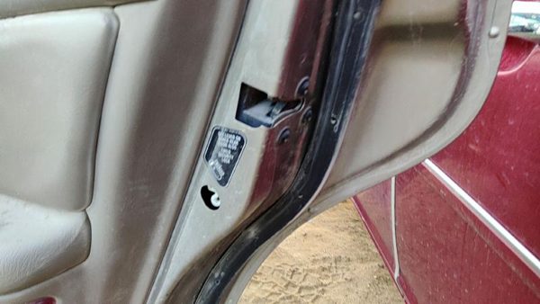 1997-2005 Buick Century Passenger Right Rear Door Latch With Rods/Cables Back — photo 3