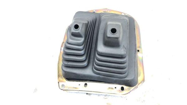 95-97 Nissan Pickup Hardbody Shifter Boot Assembly Oem 4X4 Mt — photo 4