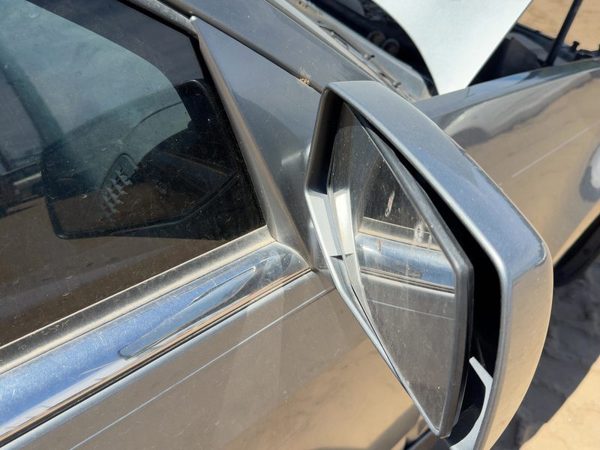 04-06 Cadillac Srx Passenger Right Power Side Mirror Door Mounted Oem Silver 42U — photo 4