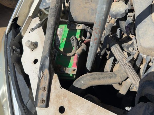 00-07 Monte Carlo Complete Battery Box Mount Tray With Hold Down Oem 3.5L 3.9L — photo 3