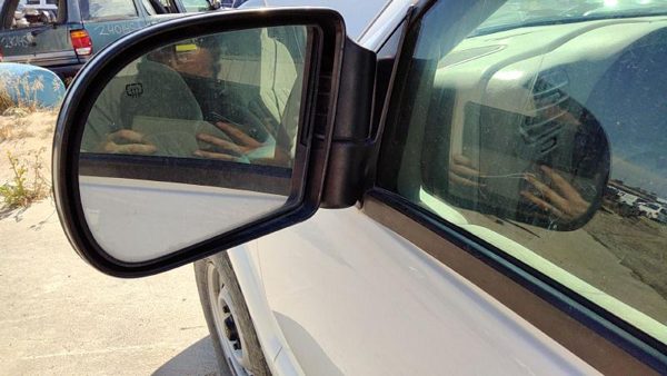 1999-2005 S10 Blazer Driver Left Side Mirror Door Mounted Oem 15105941 — photo 4