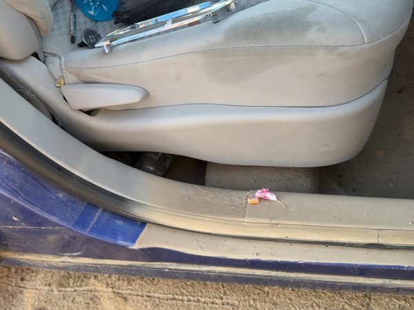 2006 Chevy Hhr Passenger Right Side Seat Trim Panel Oem Gray 14B — photo 4