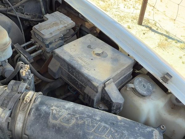 2001 Chevy S10 Blazer Engine Fuse Box Power Distribution Panel 4.3L 15328832 — photo 1