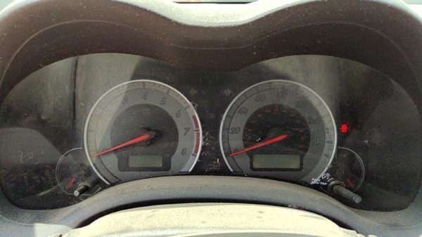 2010 Toyota Corolla Speedometer Cluster Instrument Gauges Panel Oem Dash — photo 2