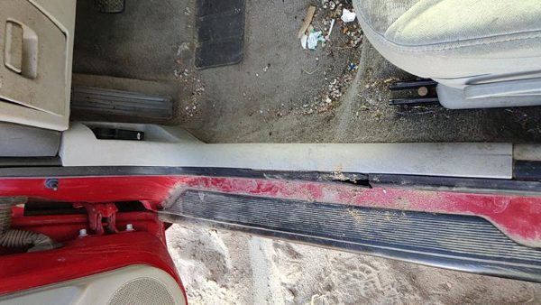 05-10 Chevy Cobalt Driver Left Lower Sill Step Moulding Trim Panel Oem 14C Gray — photo 1