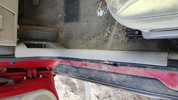 05-10 Chevy Cobalt Driver Left Lower Sill Step Moulding Trim Panel Oem 14C Gray — photo 2