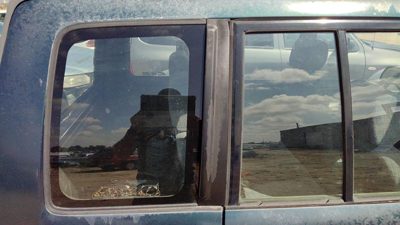 1997 Suzuki Sidekick Quarter Panel Moulding RH Green