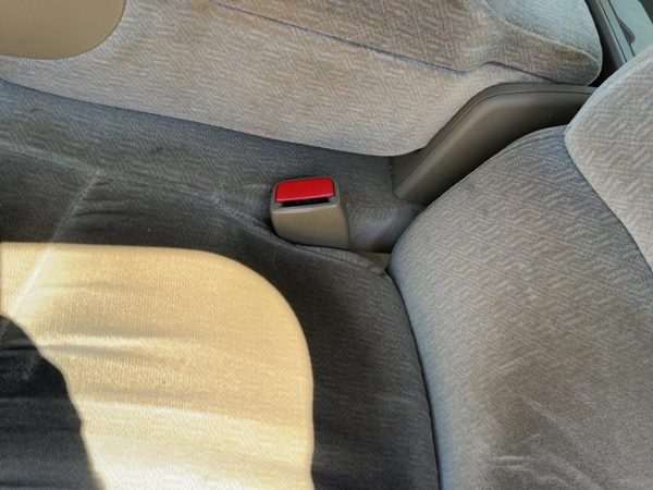 00-01 Lesabre Driver Left Front Seat Belt Buckle Receiver Bucket-Bench Taupe 56B — photo 3
