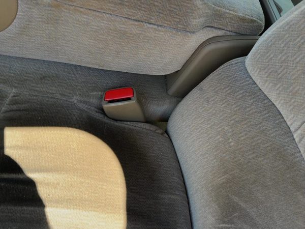 00-01 Lesabre Driver Left Front Seat Belt Buckle Receiver Bucket-Bench Taupe 56B — photo 2