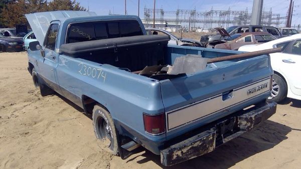 1987 Chevy Pickup 10 — vehicle photo 4