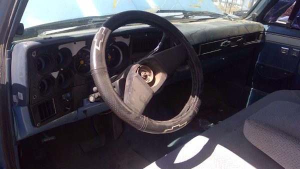 1987 Chevy Pickup 10 — vehicle photo 3