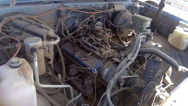 1987 Chevy Pickup 10 — vehicle photo 7