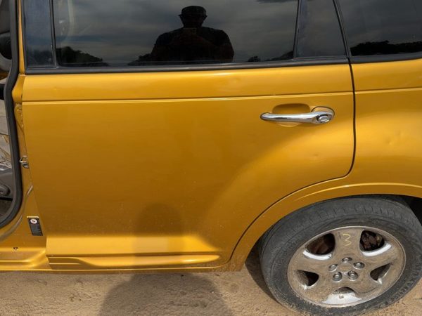 2002 Chrysler PT Cruiser Rear Door LH Inca Gold PY6 — photo 3