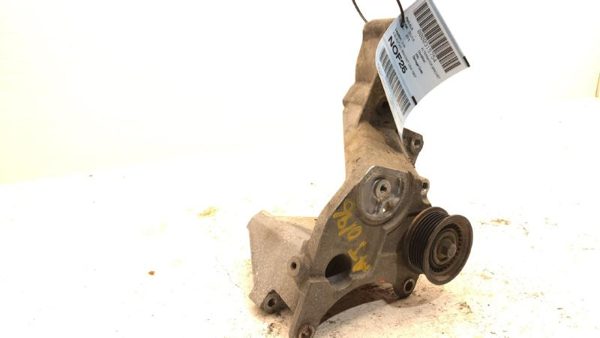2015 Chevy Silverado 1500 Alternator Ac Mount Bracket Bracket Oem 4.3L 12637351 — photo 2