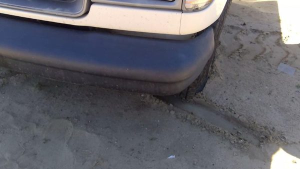 1992-2007 Ford Van E150 Front Bumper Assembly With Brackets Oem 4C2z17757aaa — photo 7