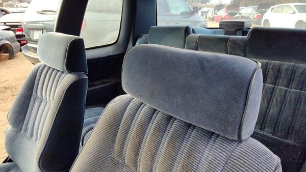 88-91 Olds Cutlass Calais Pair Of Front Headrests Oem Left Right Set Seat 2 Door — photo 2