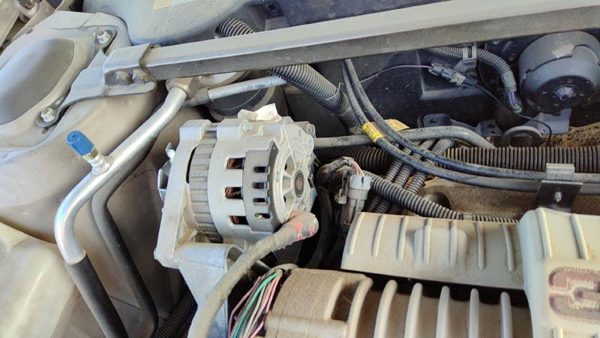 1991-1992 Buick Park Ave Ultra Alternator 3.8L Supercharged 10463338 — photo 4