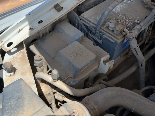 1998-2008 Ford F150 Windshield Washer Fluid Reservoir With Pump Oem Wiper Tank — photo 1