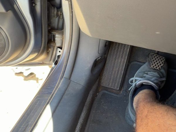 2003-2007 Honda Accord Driver Left Lower Kick Trim Panel Oem Gray — photo 1