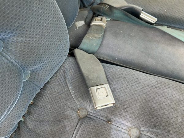 1986-1990 Olds 88 Passenger Right Front Seat Belt Buckle Receiver Oem Blue — photo 2