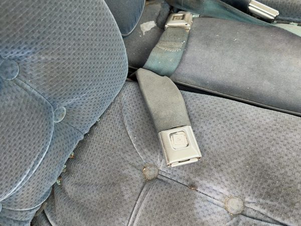 1986-1990 Olds 88 Passenger Right Front Seat Belt Buckle Receiver Oem Blue — photo 5