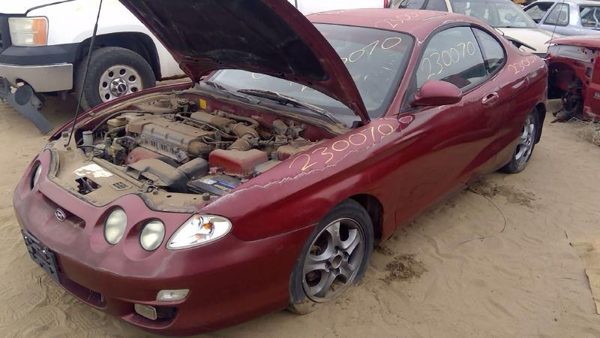2000 Hyundai Tiburon — vehicle photo 1