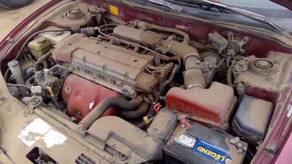 2000 Hyundai Tiburon — vehicle photo 2