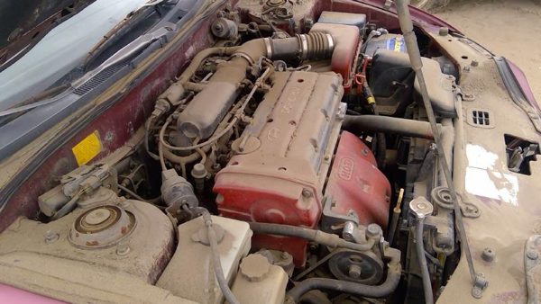 2000 Hyundai Tiburon — vehicle photo 8
