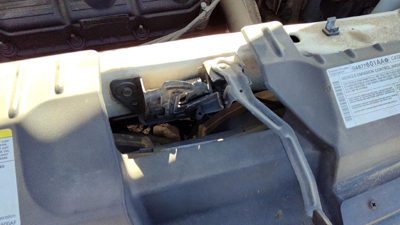 2005-2007 Dodge Caravan Hood Latch Assembly With Bracket Oem 04860439Ac
