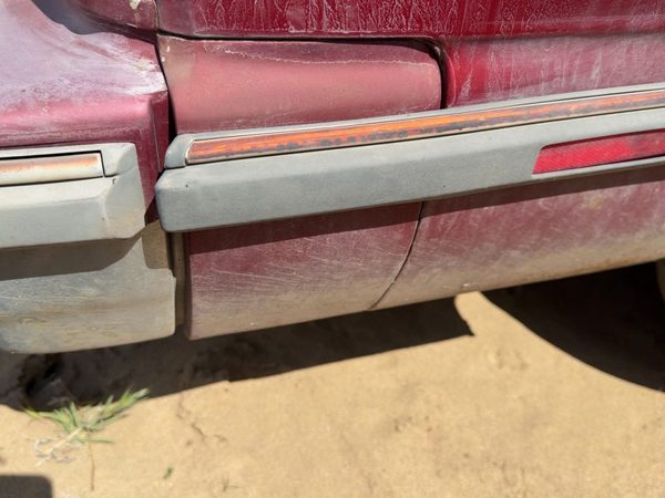1986-1988 Olds 88 Passenger Right Rear Moulding On Quarter Panel Oem — photo 1