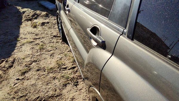 2004 Mitsubishi Endeavor Rear Door LH C04 Mineral Beige — photo 5
