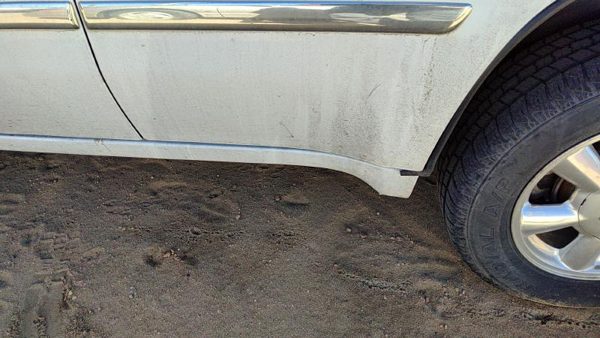 2002-2009 Gmc Envoy Driver Left Lower Rocker Panel Moulding Side Skirt White 50U — photo 2