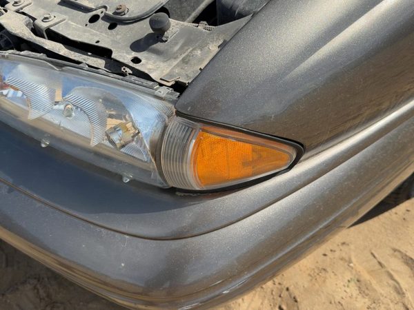 96-99 Bonneville Driver Left Front Turn Signal Light Lamp Oem Fender Mounted — photo 2