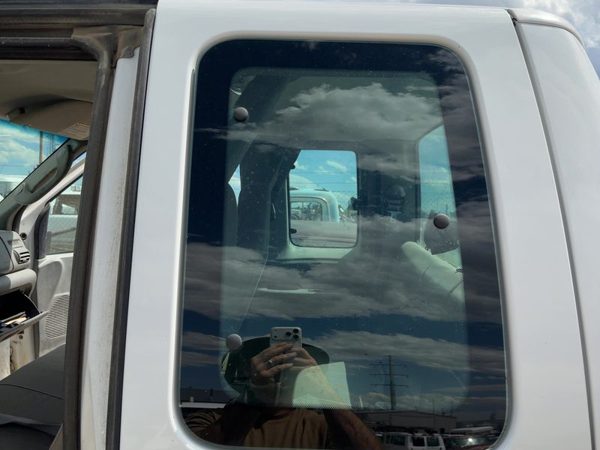 1999-2016 Ford F350 Driver Left Rear Side Window Door Glass Oem Back — photo 2