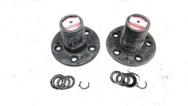 1983-1990 Ford Ranger Set Of Manual Lockout Hubs Locking Hubs 4X4 Pair Oem — photo 1